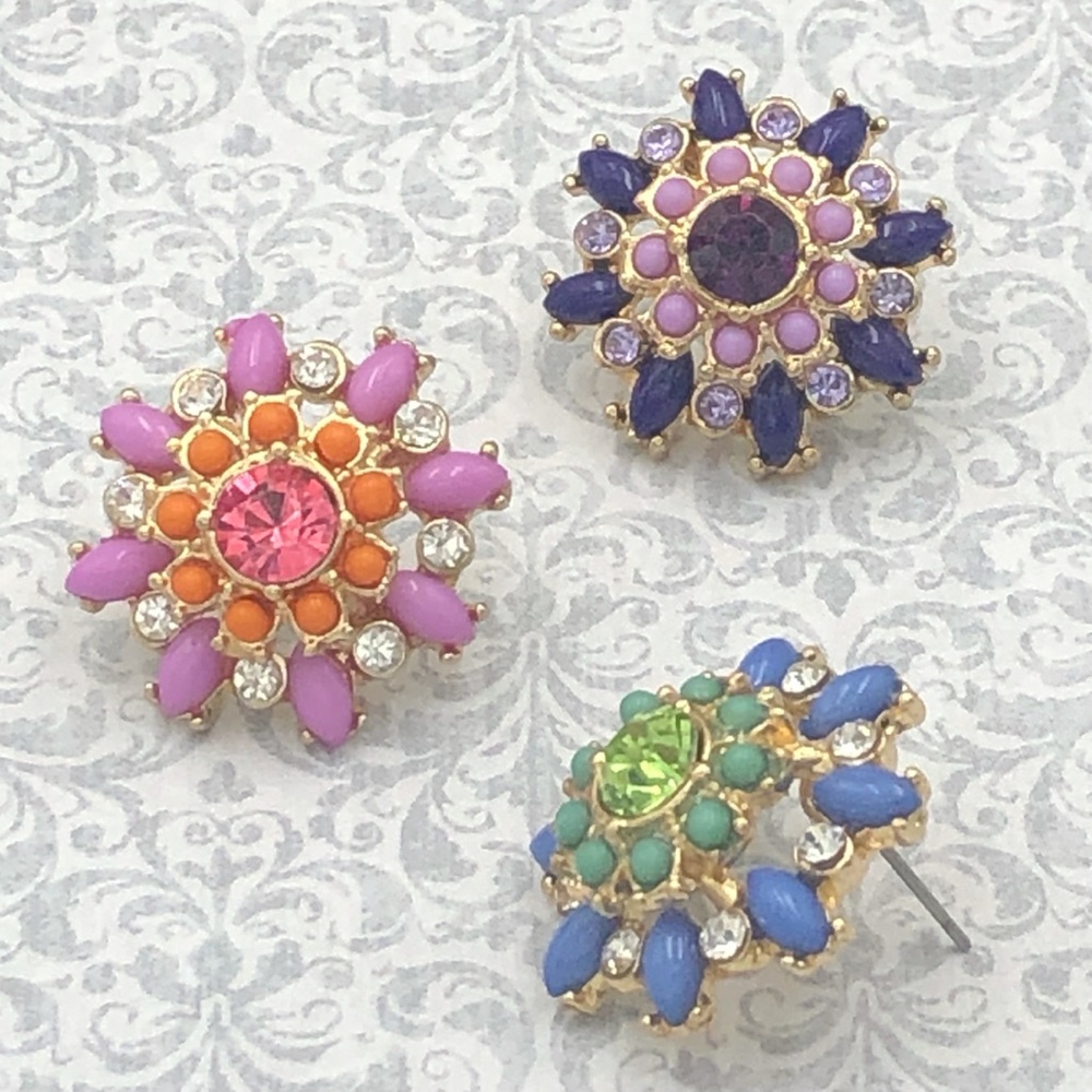 🌼 Multicolor Flower Rhinestone Post Stud Earrings - Picture 2 of 3